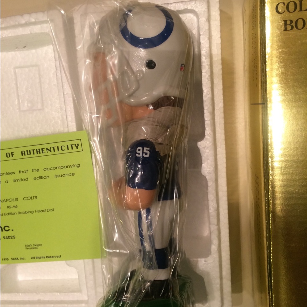 INDIANAPOLIS COLTS BOBBING HEAD NODDER VERY RARE - Picture 10 of 10
